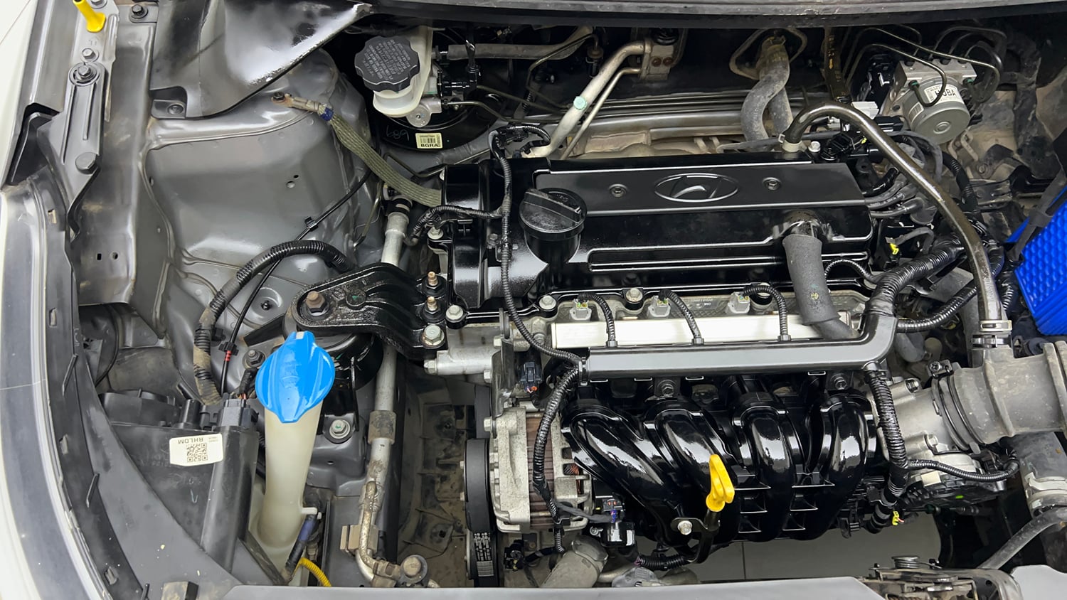Used 2015 Hyundai Elite i20 Sportz 1.2 Petrol Manual engine ENGINE RIGHT SIDE VIEW