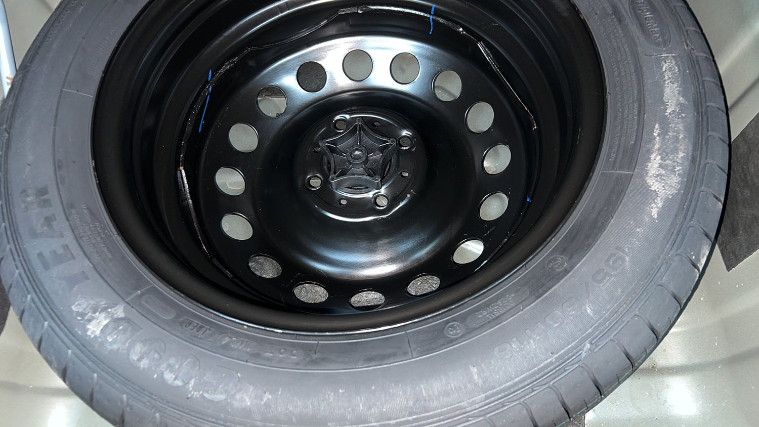 Used 2022 Tata Nexon XMA Plus (S) Petrol Automatic tyres SPARE TYRE VIEW