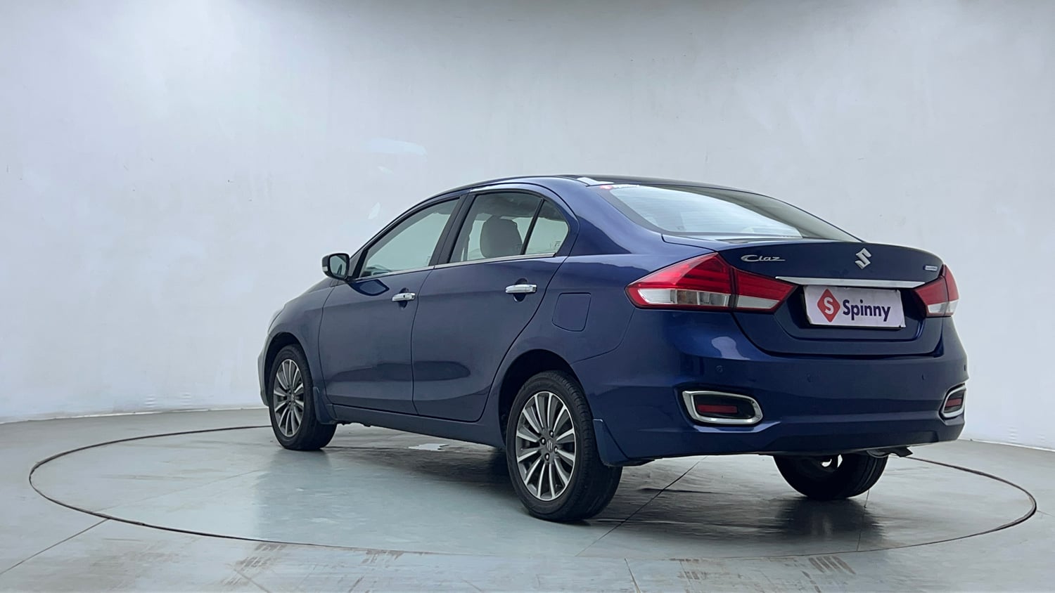 Used 2018 Maruti Suzuki Ciaz Alpha Hybrid 1.5 Petrol Manual exterior LEFT REAR CORNER VIEW