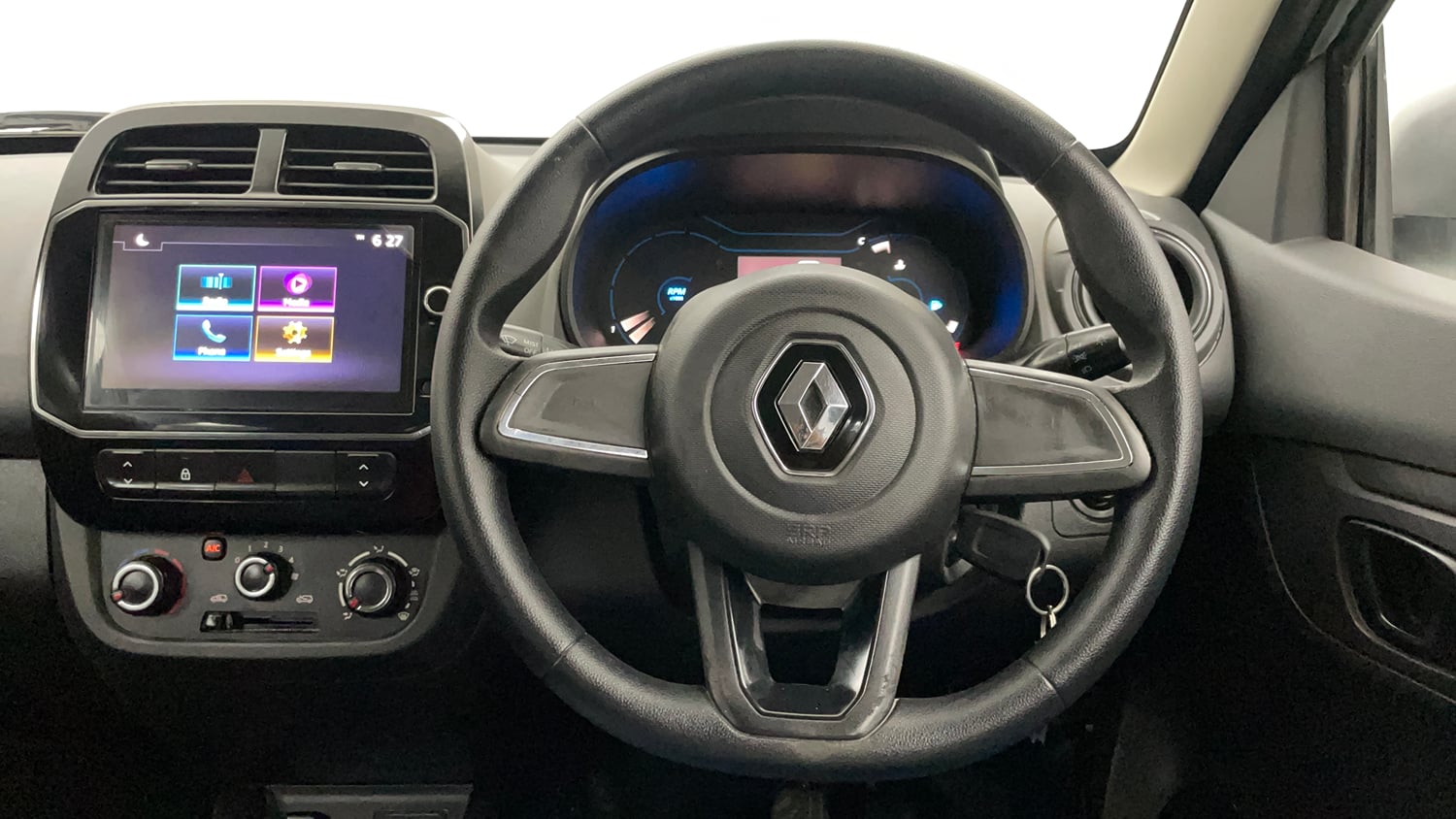 Used 2022 Renault Kwid RXT 1.0 AMT (O) Petrol Automatic interior STEERING VIEW