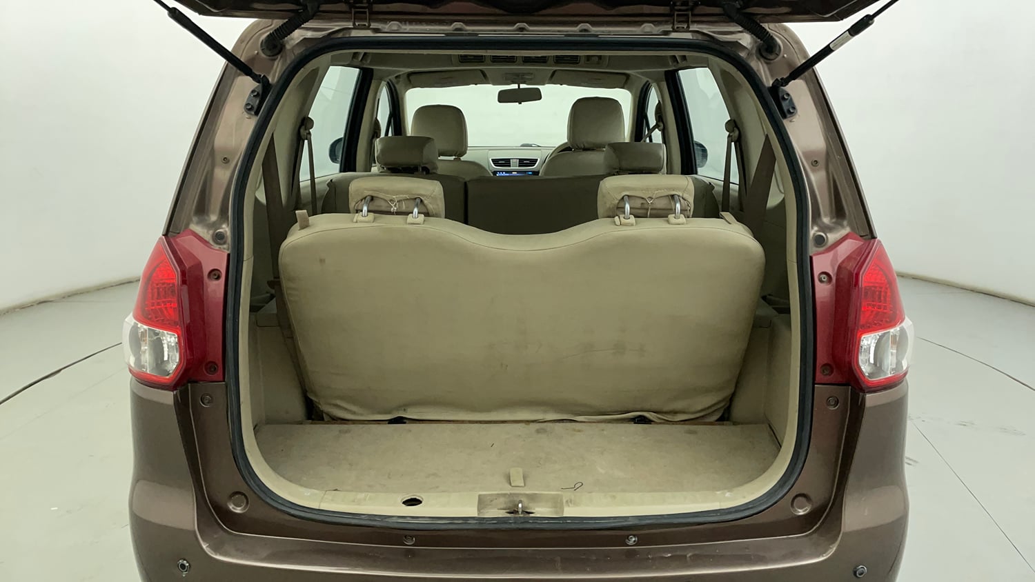 Used 2013 Maruti Suzuki Ertiga ZXi Petrol Manual interior DICKY INSIDE VIEW