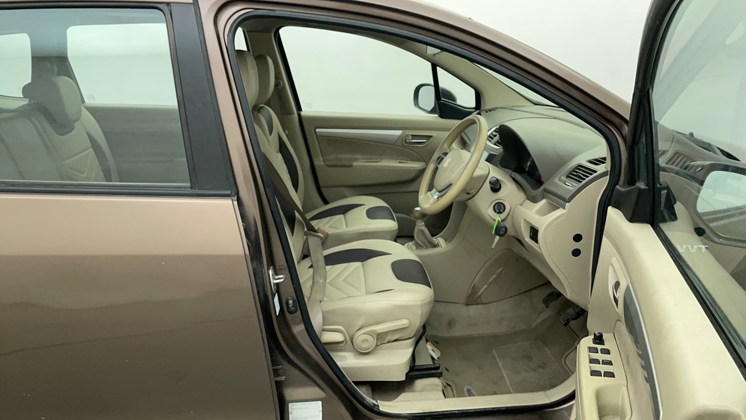 Used 2013 Maruti Suzuki Ertiga ZXi Petrol Manual interior RIGHT SIDE FRONT DOOR CABIN VIEW