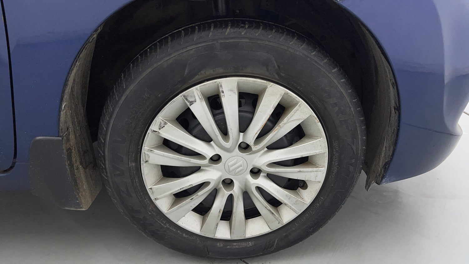 Used 2021 Maruti Suzuki Baleno Delta Petrol Manual tyres RIGHT FRONT TYRE RIM VIEW