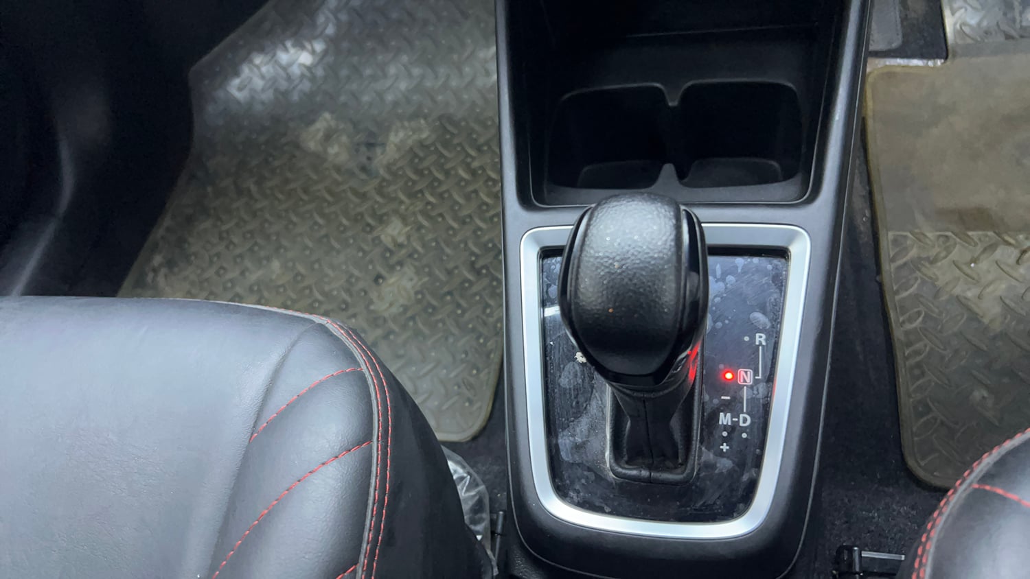 Used 2023 Maruti Suzuki Swift ZXi Plus AMT Dual Tone Petrol Automatic interior GEAR  KNOB VIEW