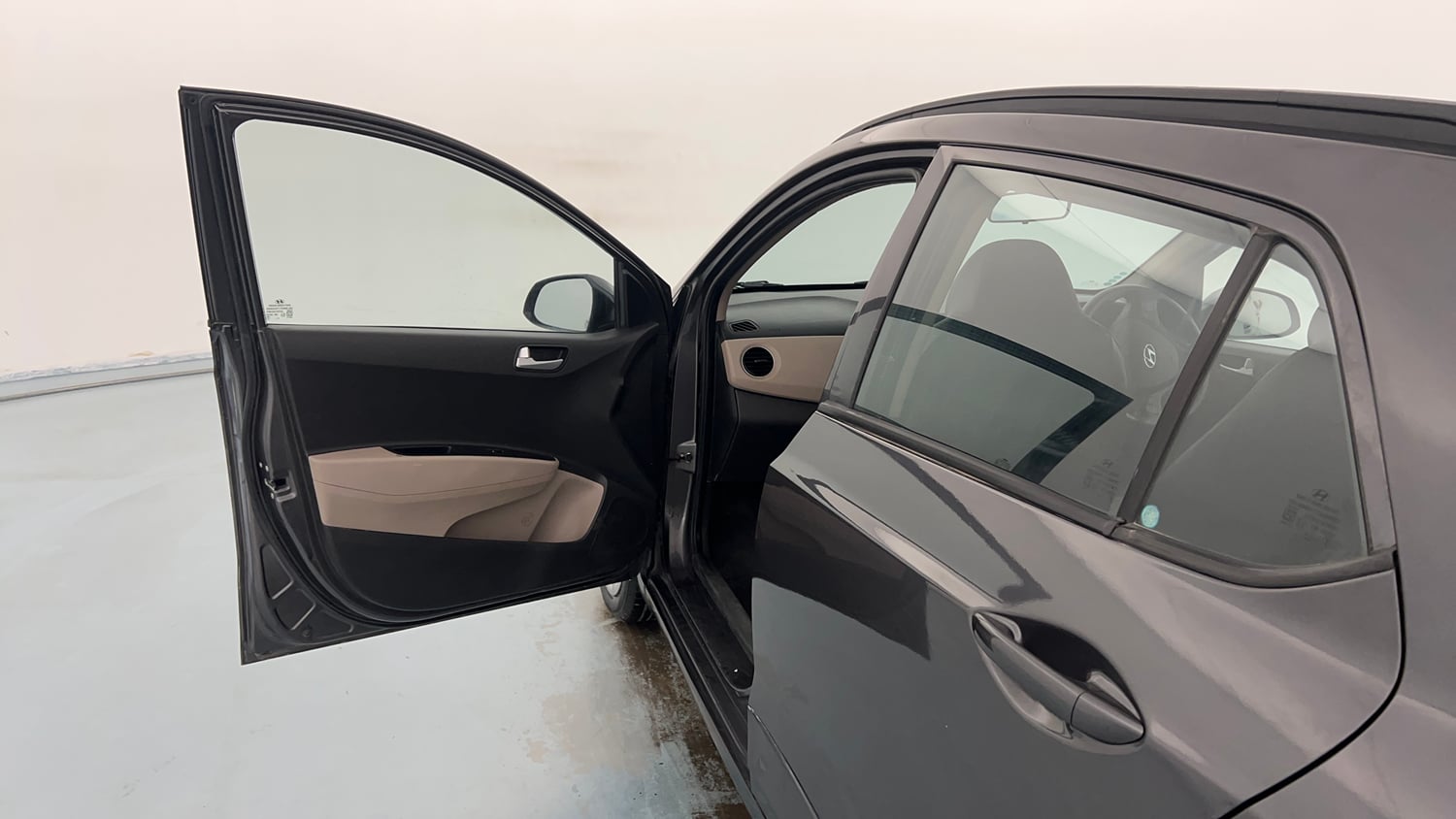 Used 2020 Hyundai Grand i10 Sportz 1.2 Kappa VTVT Petrol Manual interior LEFT FRONT DOOR OPEN VIEW