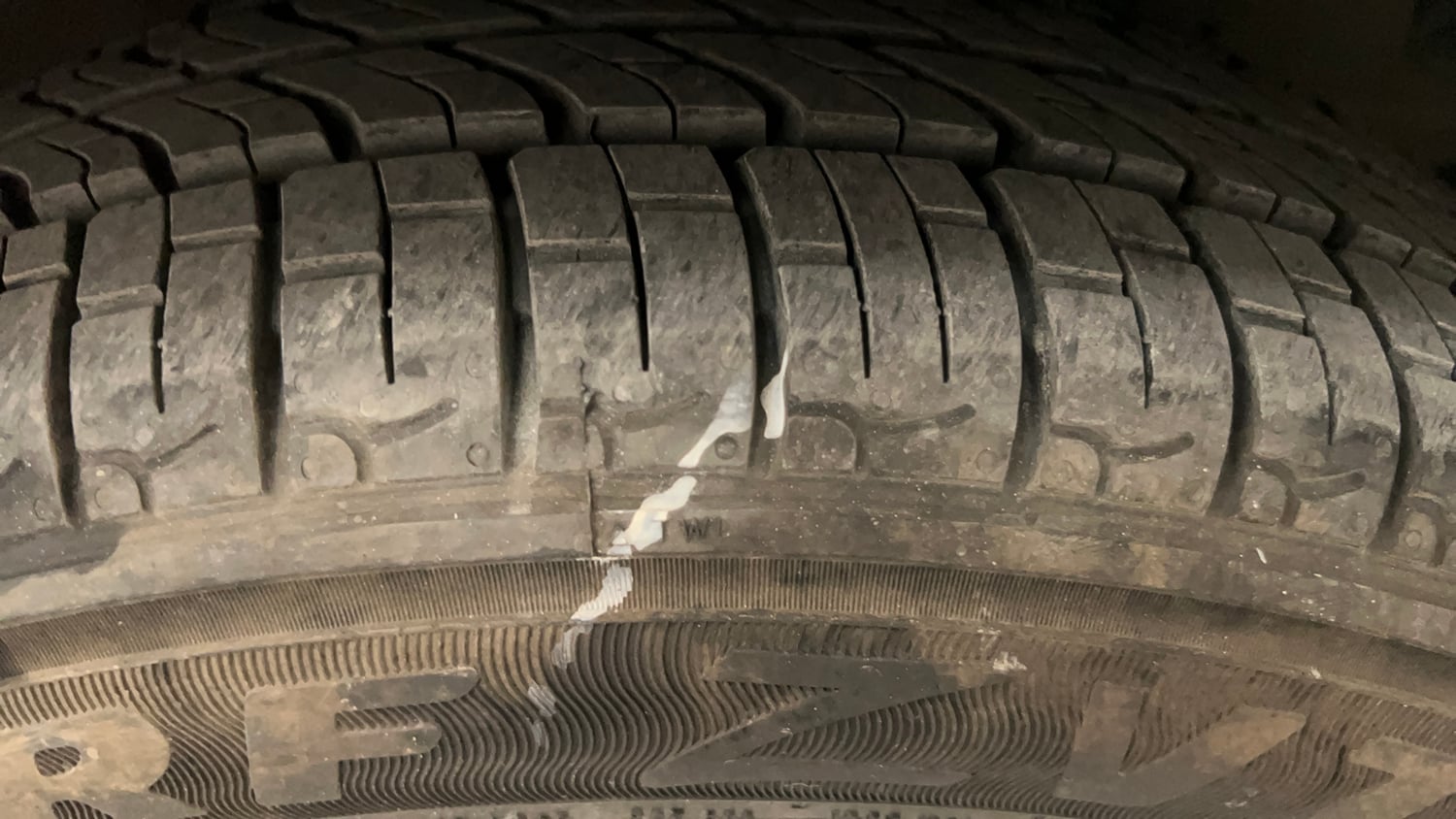Used 2019 Hyundai Eon Era + Petrol Manual tyres RIGHT FRONT TYRE TREAD VIEW