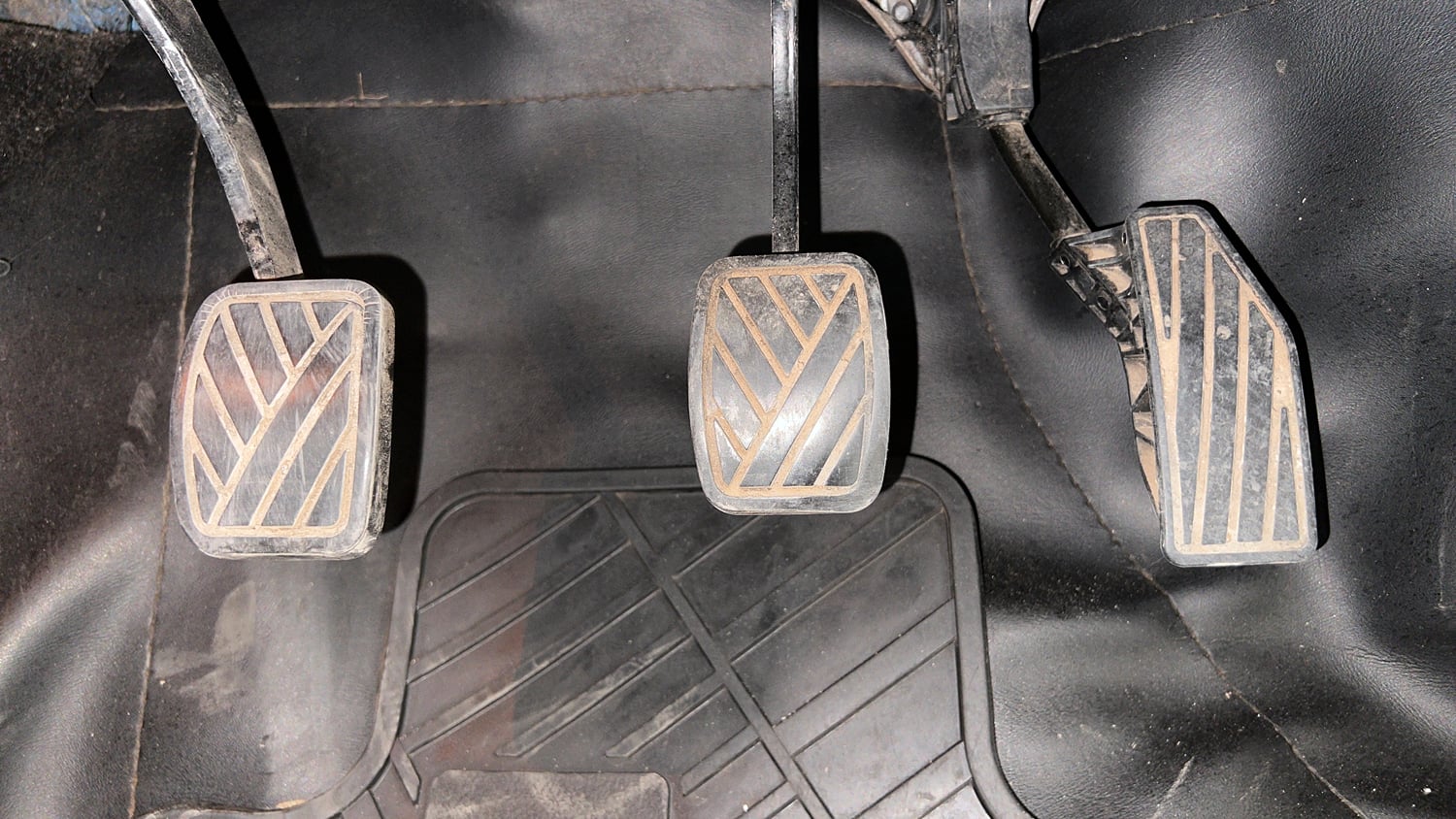 Used 2020 Maruti Suzuki Baleno Zeta Petrol Manual interior PEDALS VIEW