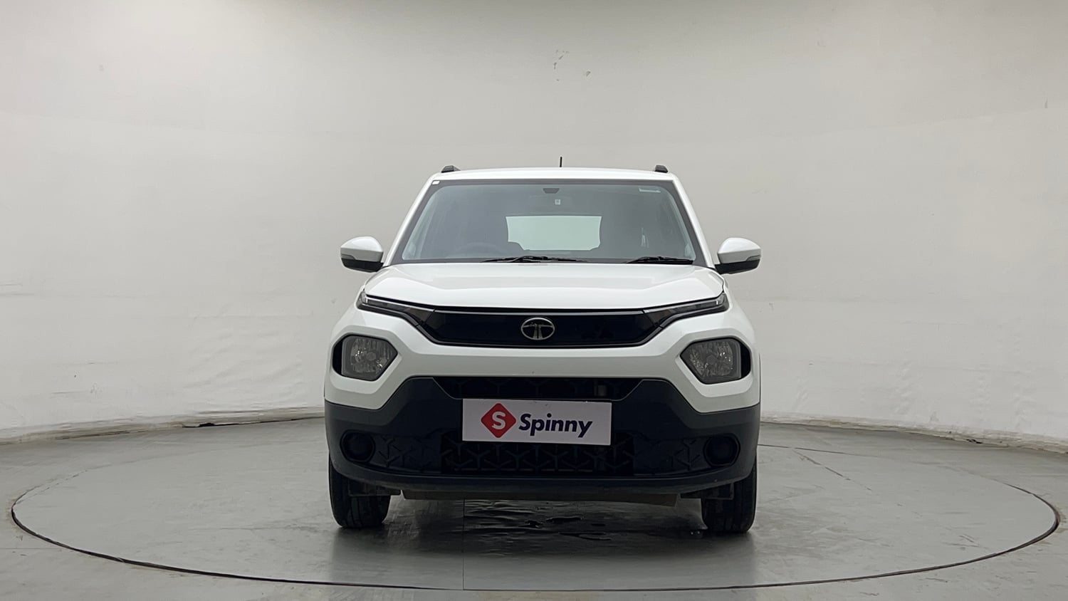 Used 2024 Tata Punch Adventure Rhythm AMT Petrol Automatic exterior FRONT VIEW