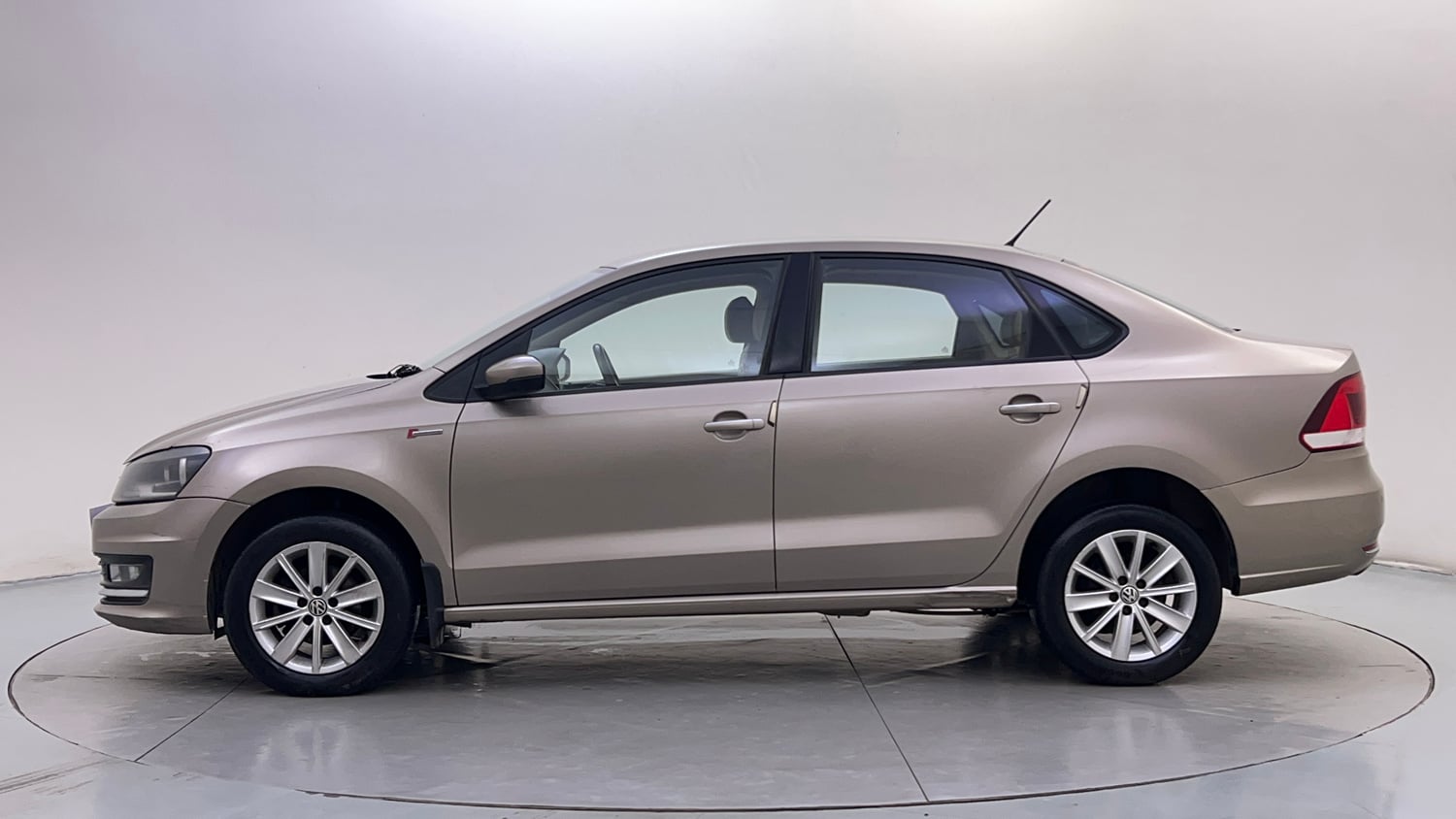 Used 2016 Volkswagen Vento Highline 1.2 (P) AT Petrol Automatic exterior LEFT SIDE VIEW