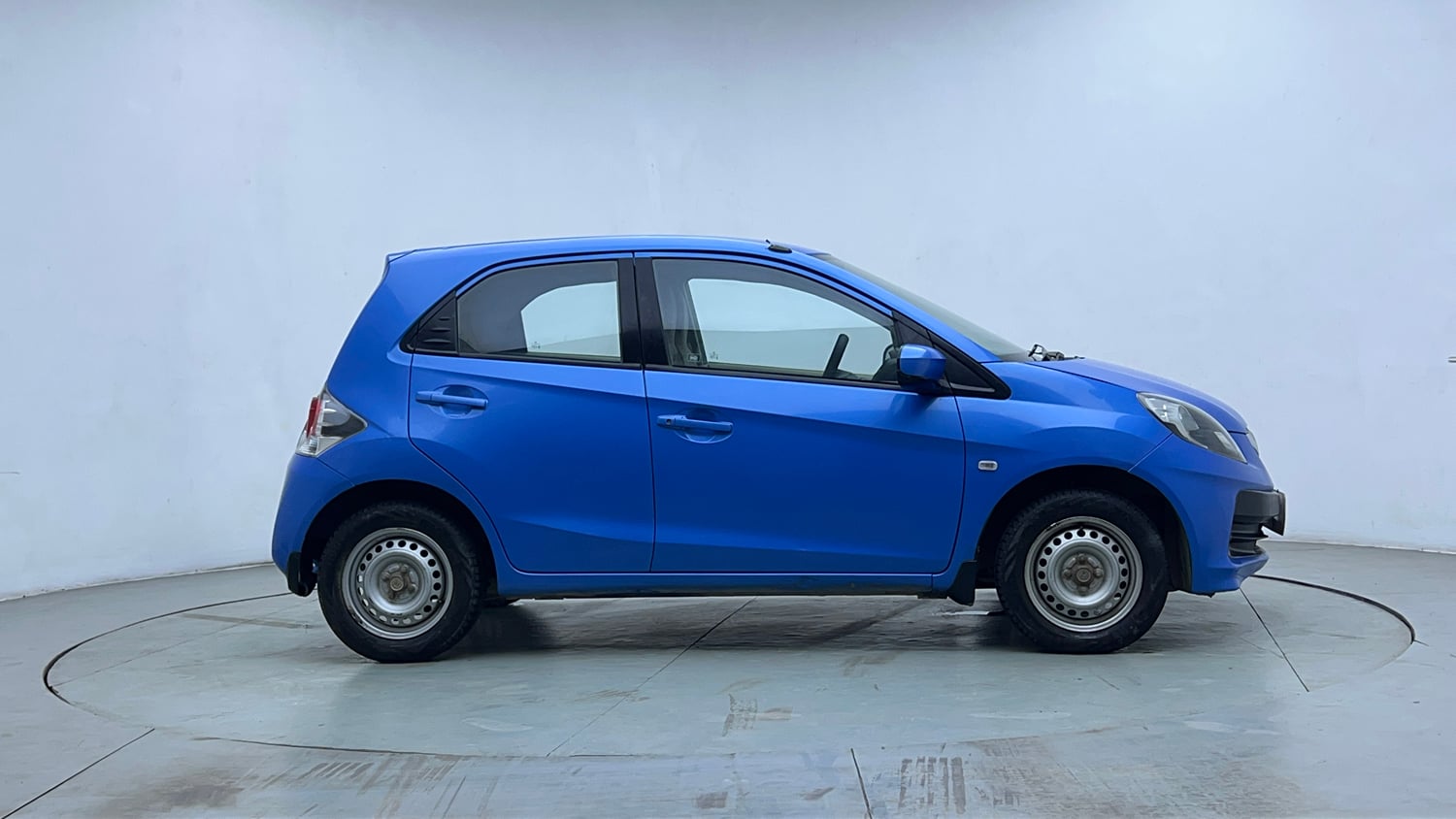Used 2014 Honda Brio EX MT Petrol Manual exterior RIGHT SIDE VIEW