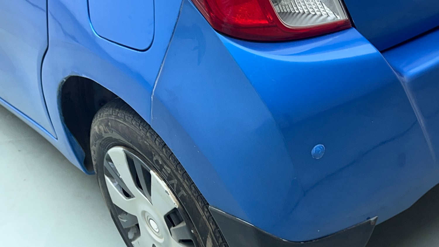 Used 2015 Maruti Suzuki Celerio VXi AMT Petrol Automatic dents MINOR SCRATCH