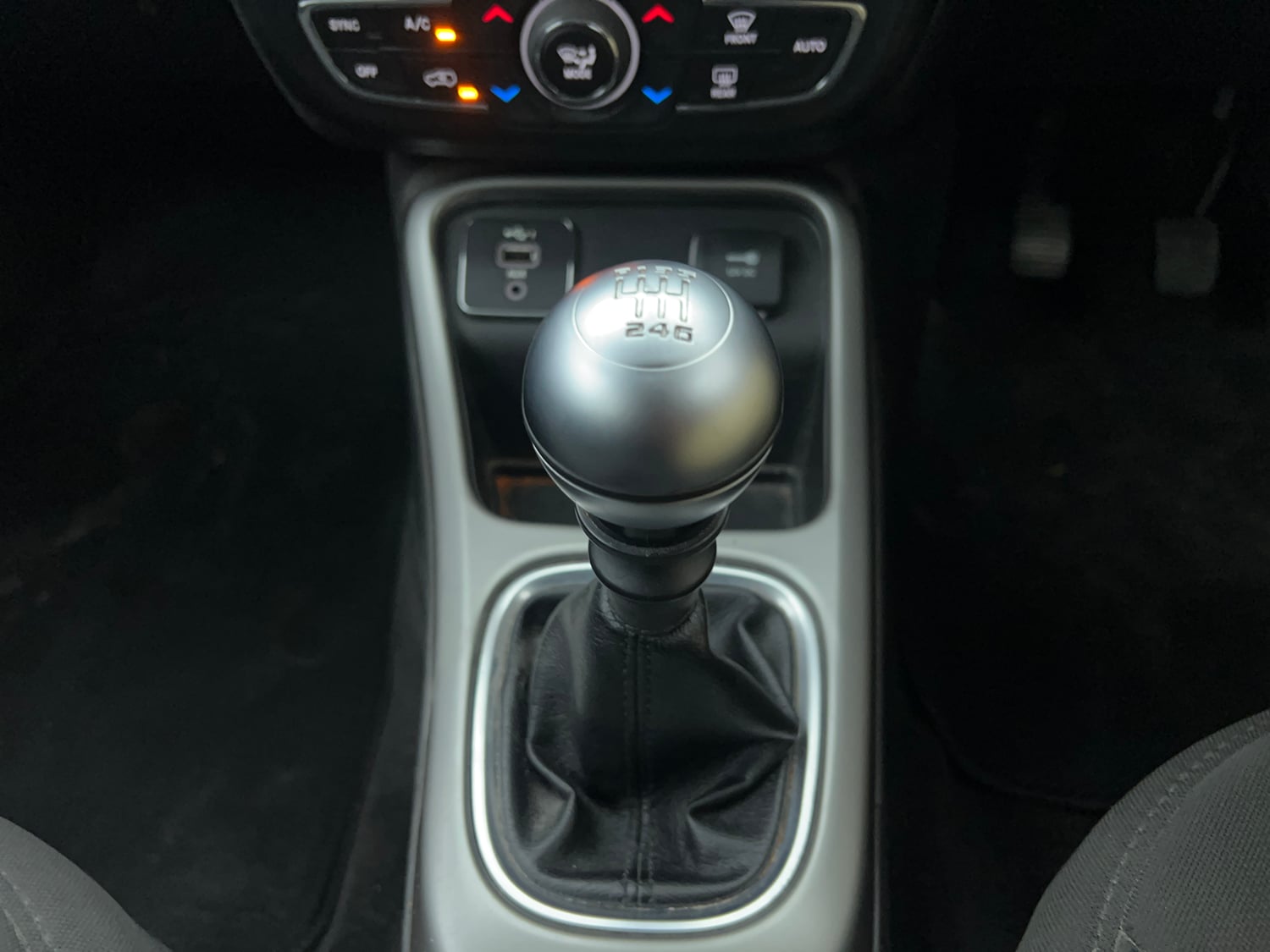 Used 2020 Jeep Compass Sport Plus 1.4 Petrol Petrol Manual interior GEAR  KNOB VIEW