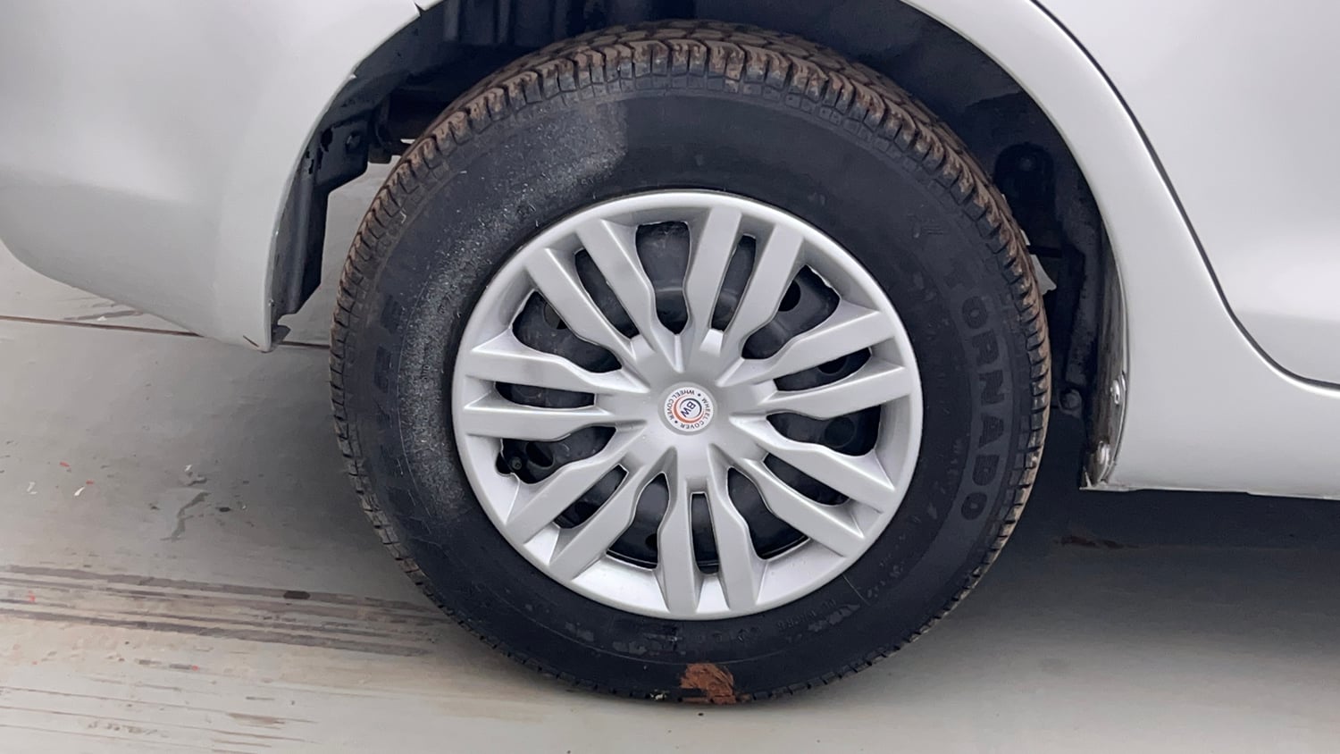 Used 2016 Maruti Suzuki Swift Dzire VXI Petrol Manual tyres RIGHT REAR TYRE RIM VIEW