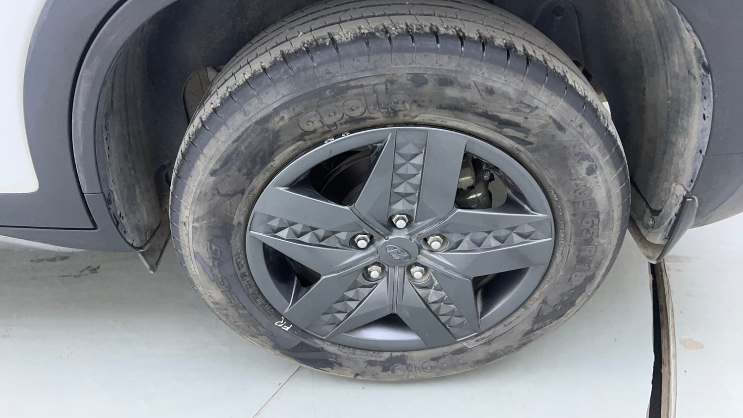 Used 2023 Hyundai Creta S 1.5 Petrol Petrol Manual tyres LEFT REAR TYRE RIM VIEW