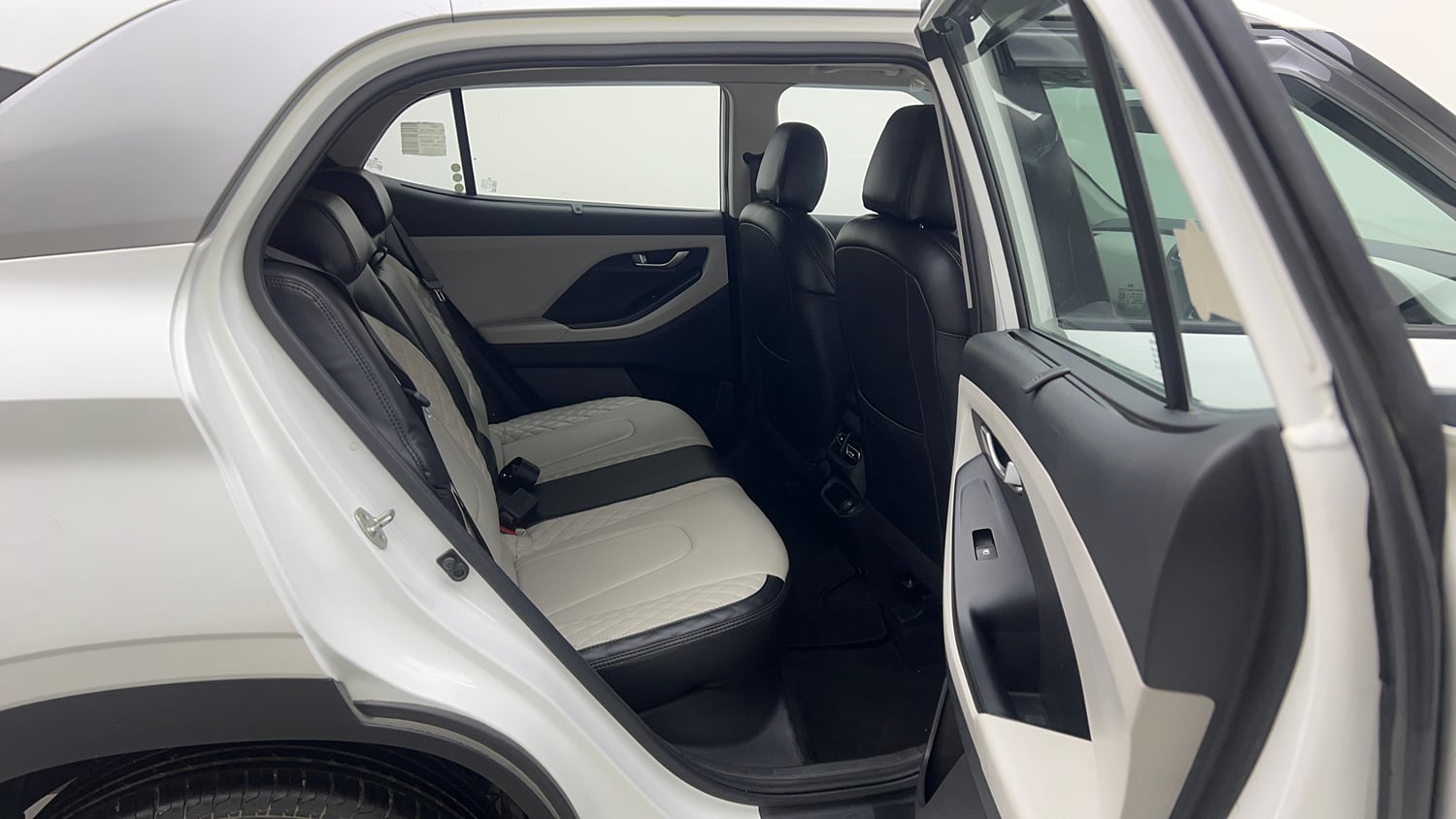 Used 2022 Hyundai Creta SX 1.5 Petrol Executive Petrol Manual interior RIGHT SIDE REAR DOOR CABIN VIEW