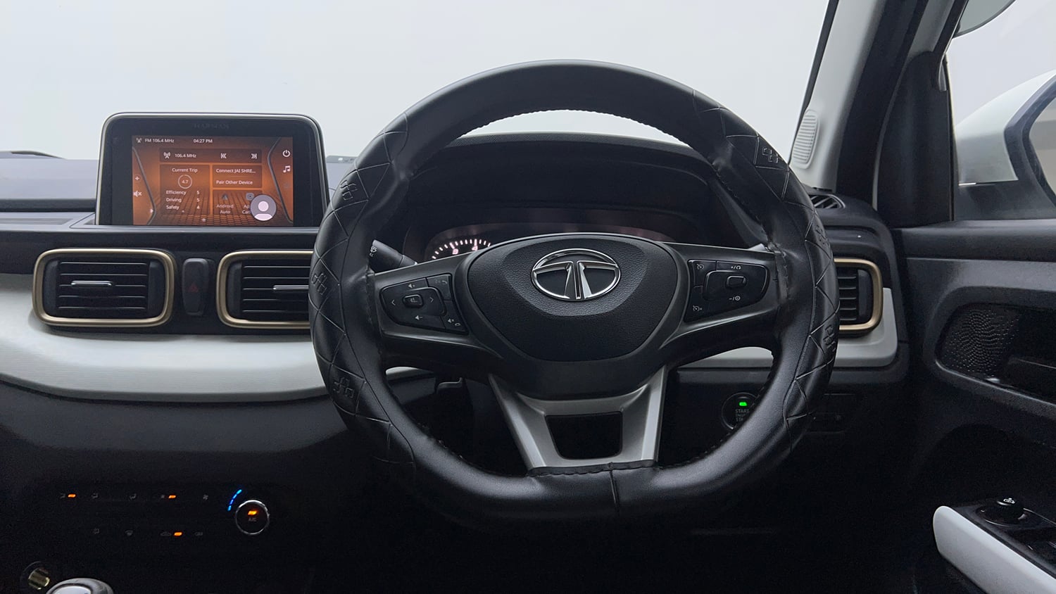 Used 2023 Tata Punch Accomplished MT Petrol Manual interior STEERING VIEW