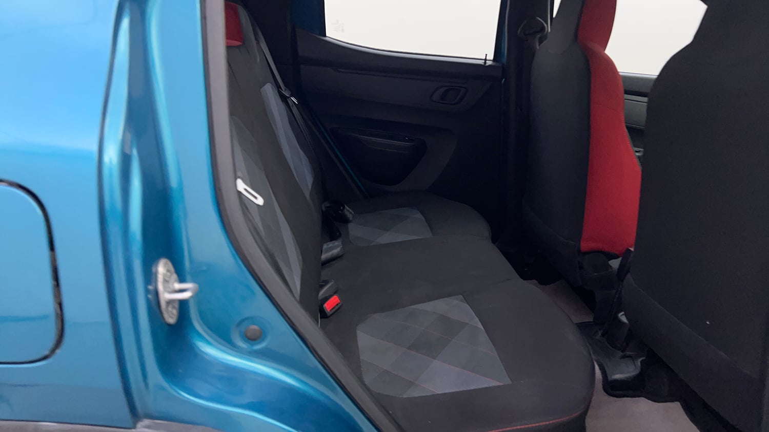 Used 2022 Renault Kwid RXT 1.0 AMT Petrol Automatic interior RIGHT SIDE REAR DOOR CABIN VIEW