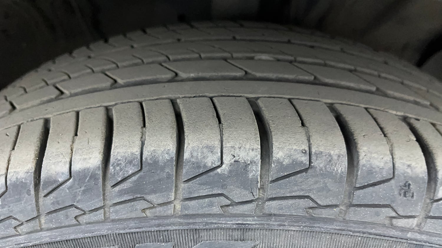 Used 2021 Hyundai Creta SX (O) 1.4 Turbo 7 DCT Petrol Automatic tyres RIGHT FRONT TYRE TREAD VIEW