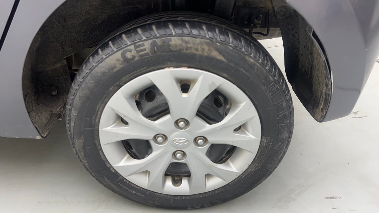 Used 2017 Hyundai Grand i10 Sportz 1.2 Kappa VTVT Petrol Manual tyres LEFT REAR TYRE RIM VIEW