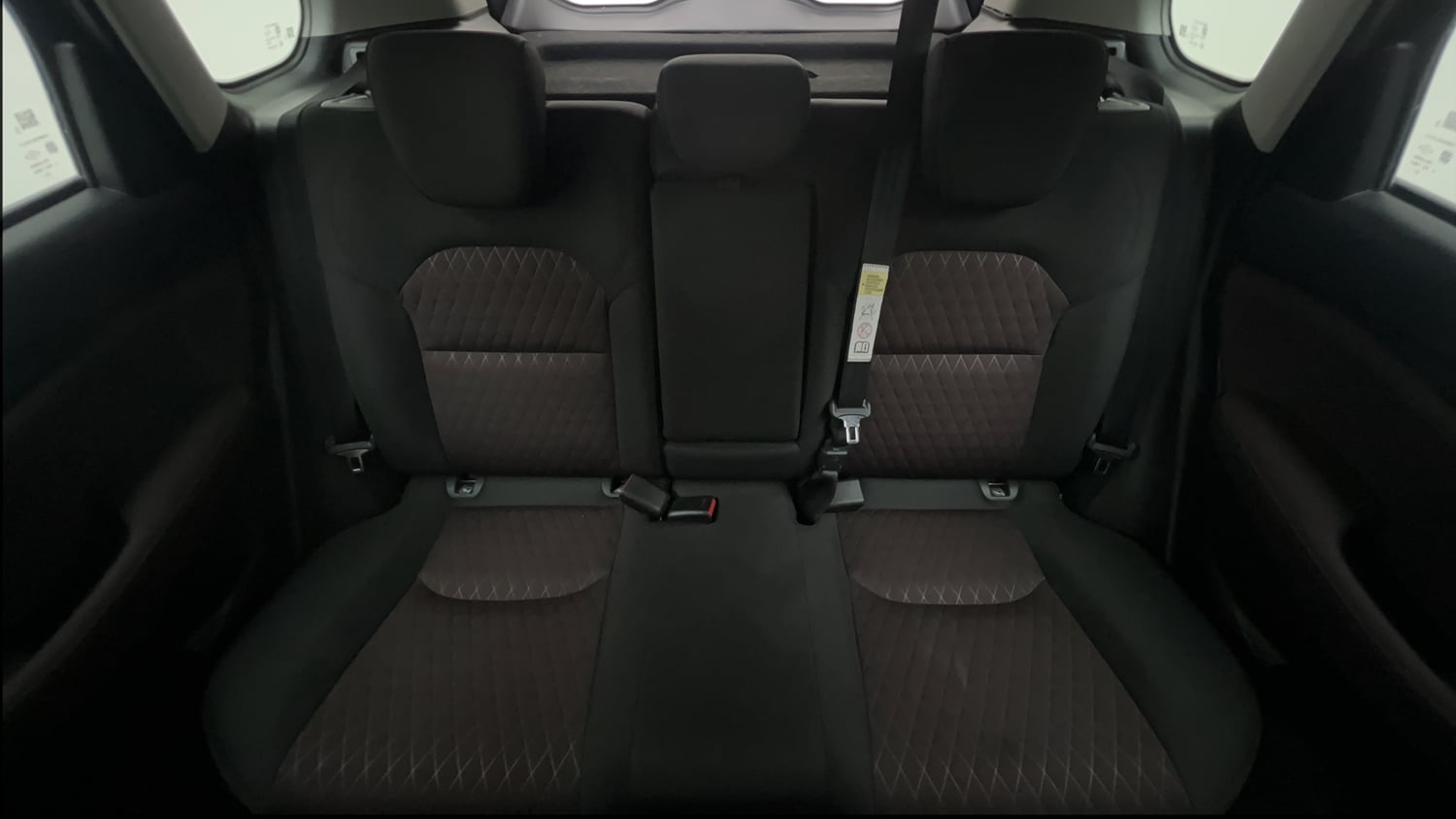Used 2025 Maruti Suzuki Grand Vitara Zeta Smart Hybrid Petrol Manual interior REAR SEAT CONDITION VIEW