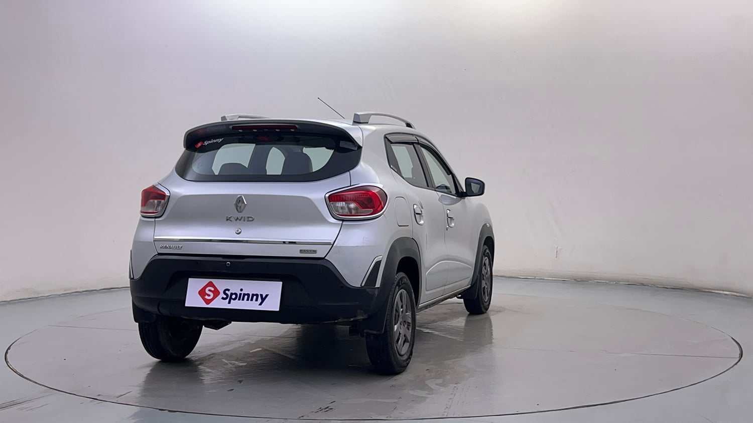 Used 2017 Renault Kwid 1.0 RXT AMT Petrol Automatic exterior RIGHT REAR CORNER VIEW