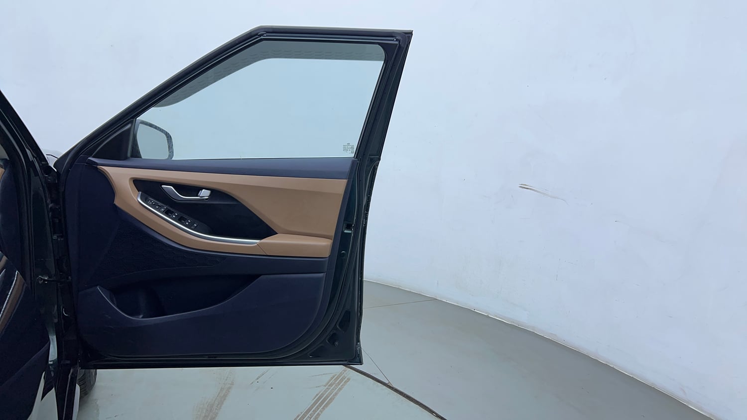 Used 2024 Hyundai Alcazar Executive 1.5 Petrol MT 7STR Petrol Manual interior RIGHT FRONT DOOR OPEN VIEW