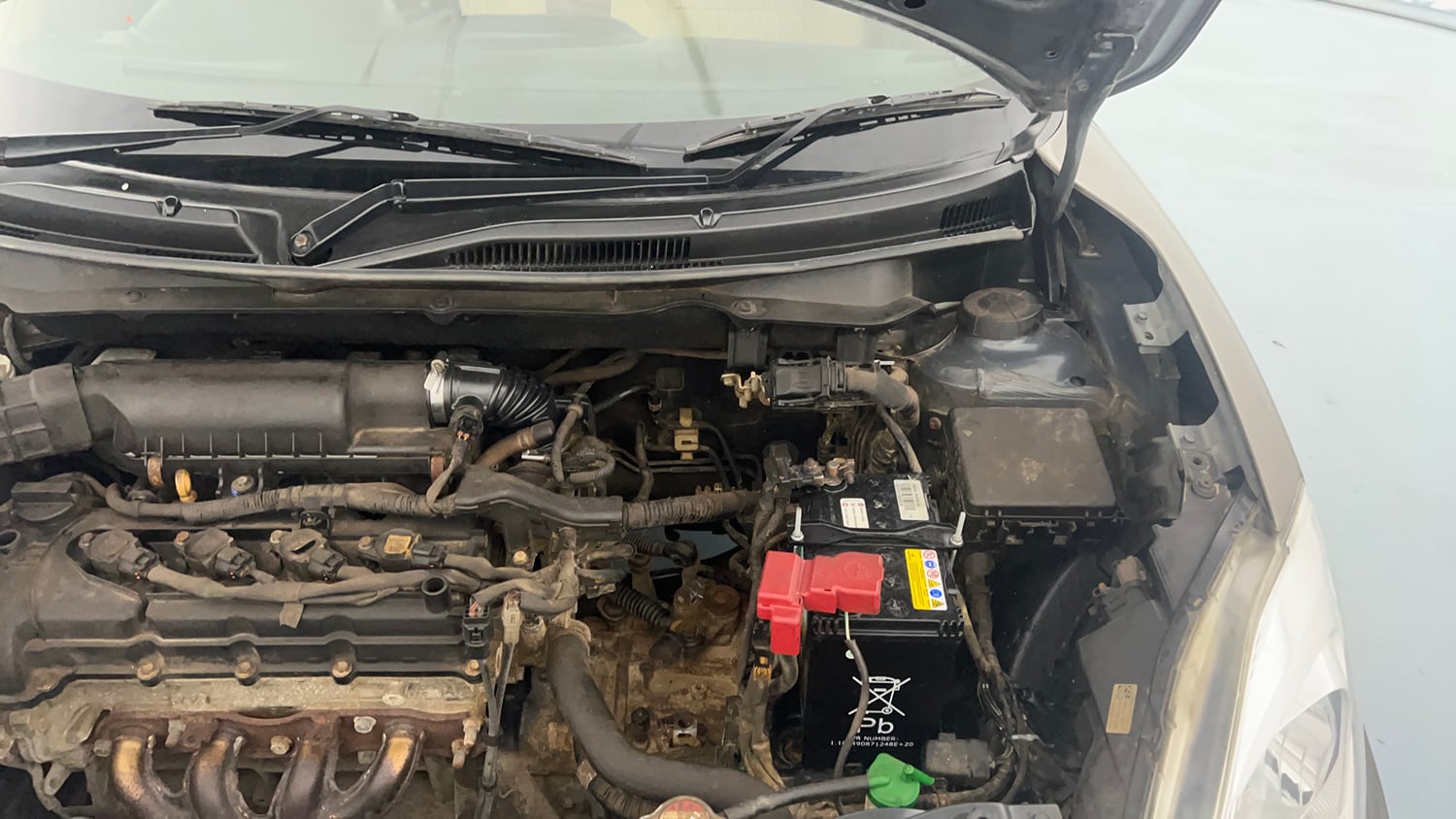 Used 2018 Maruti Suzuki Dzire VXi Petrol Manual engine ENGINE LEFT SIDE HINGE & APRON VIEW