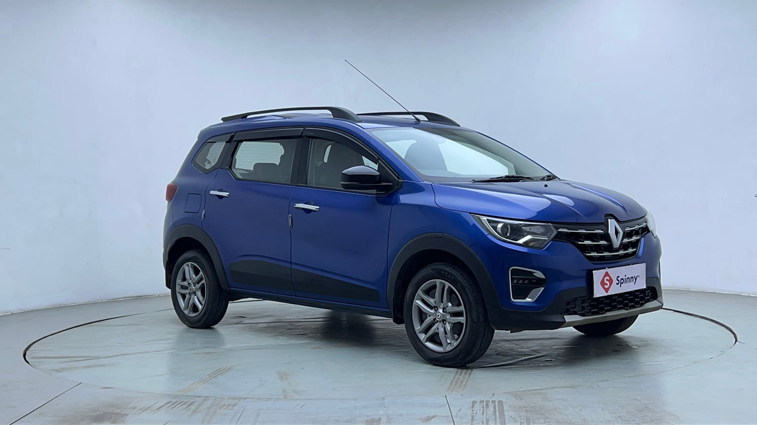 Used 2023 Renault Triber RXZ EASY-R AMT Petrol Automatic exterior RIGHT FRONT CORNER VIEW
