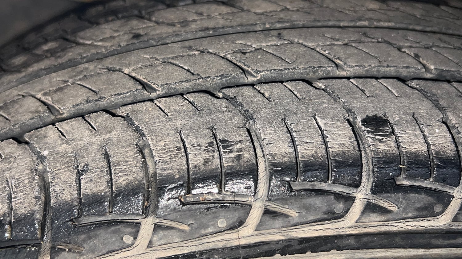 Used 2013 Honda Amaze 1.2 EX i-VTEC Petrol Manual tyres LEFT FRONT TYRE TREAD VIEW