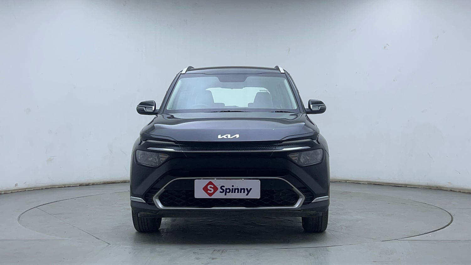 Used 2022 Kia Carens Prestige Plus 1.4 Petrol MT 7 STR Petrol Manual exterior FRONT VIEW