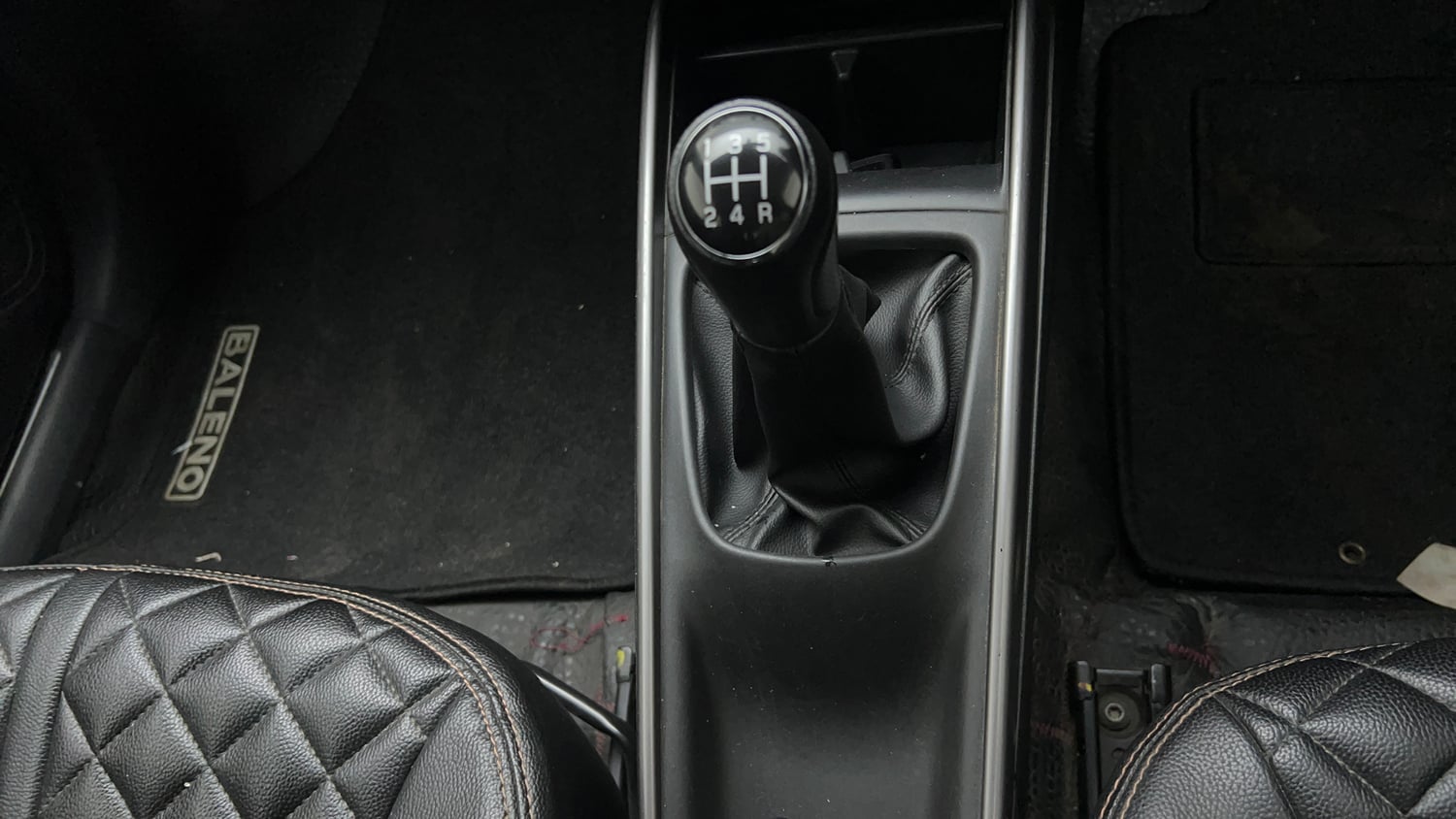 Used 2020 Maruti Suzuki Baleno Zeta Petrol Manual interior GEAR  KNOB VIEW