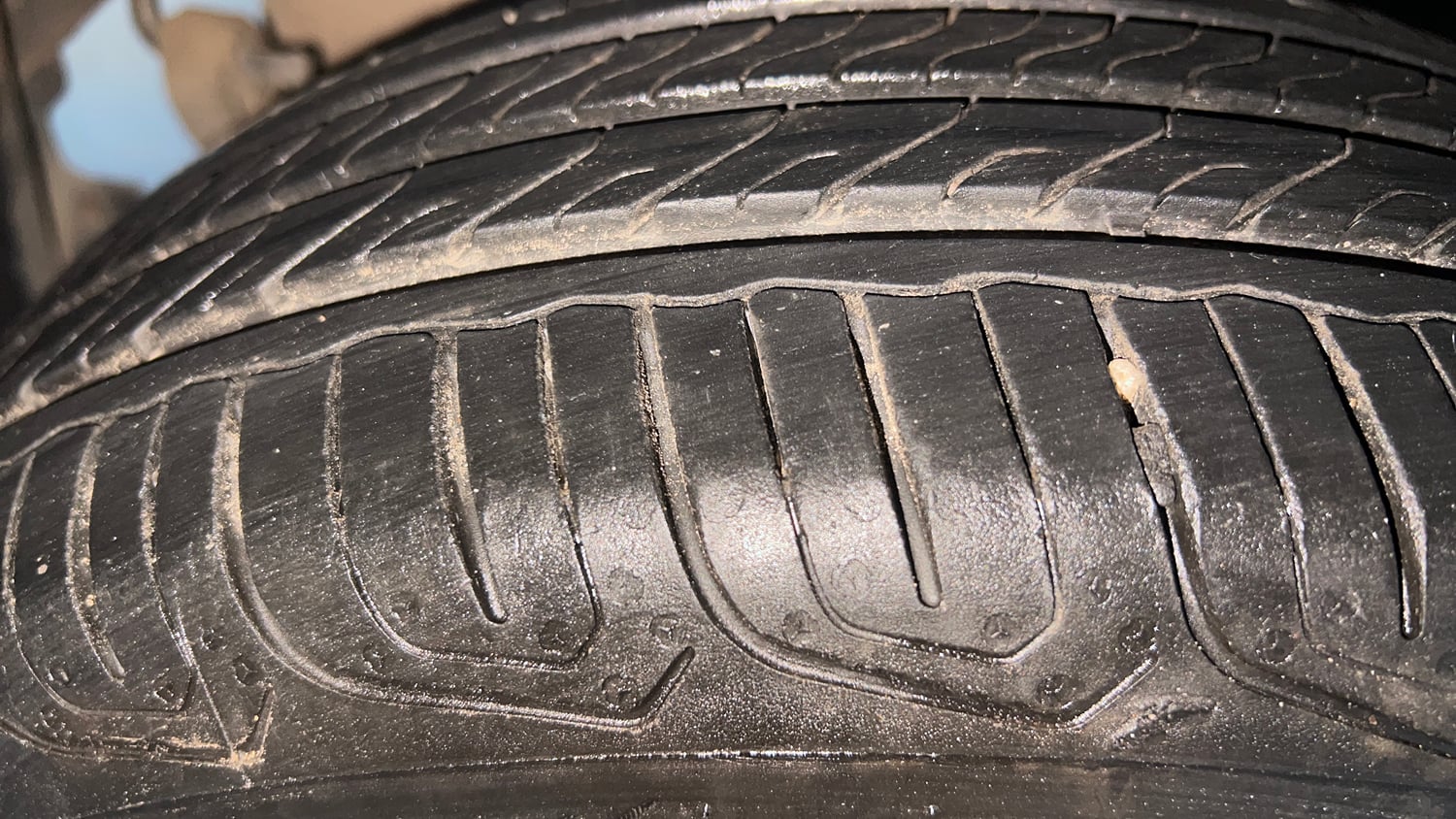 Used 2022 Tata Tiago XT Petrol Manual tyres RIGHT REAR TYRE TREAD VIEW