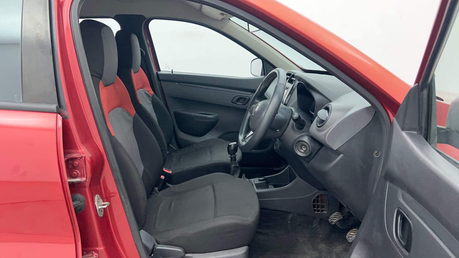 Used 2017 Renault Kwid 1.0 RXT Petrol Manual interior RIGHT SIDE FRONT DOOR CABIN VIEW