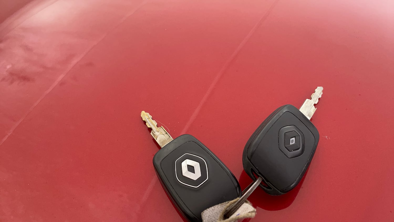 Used 2024 Renault Kwid RXL (O) 1.0 Petrol Manual extra CAR KEY VIEW