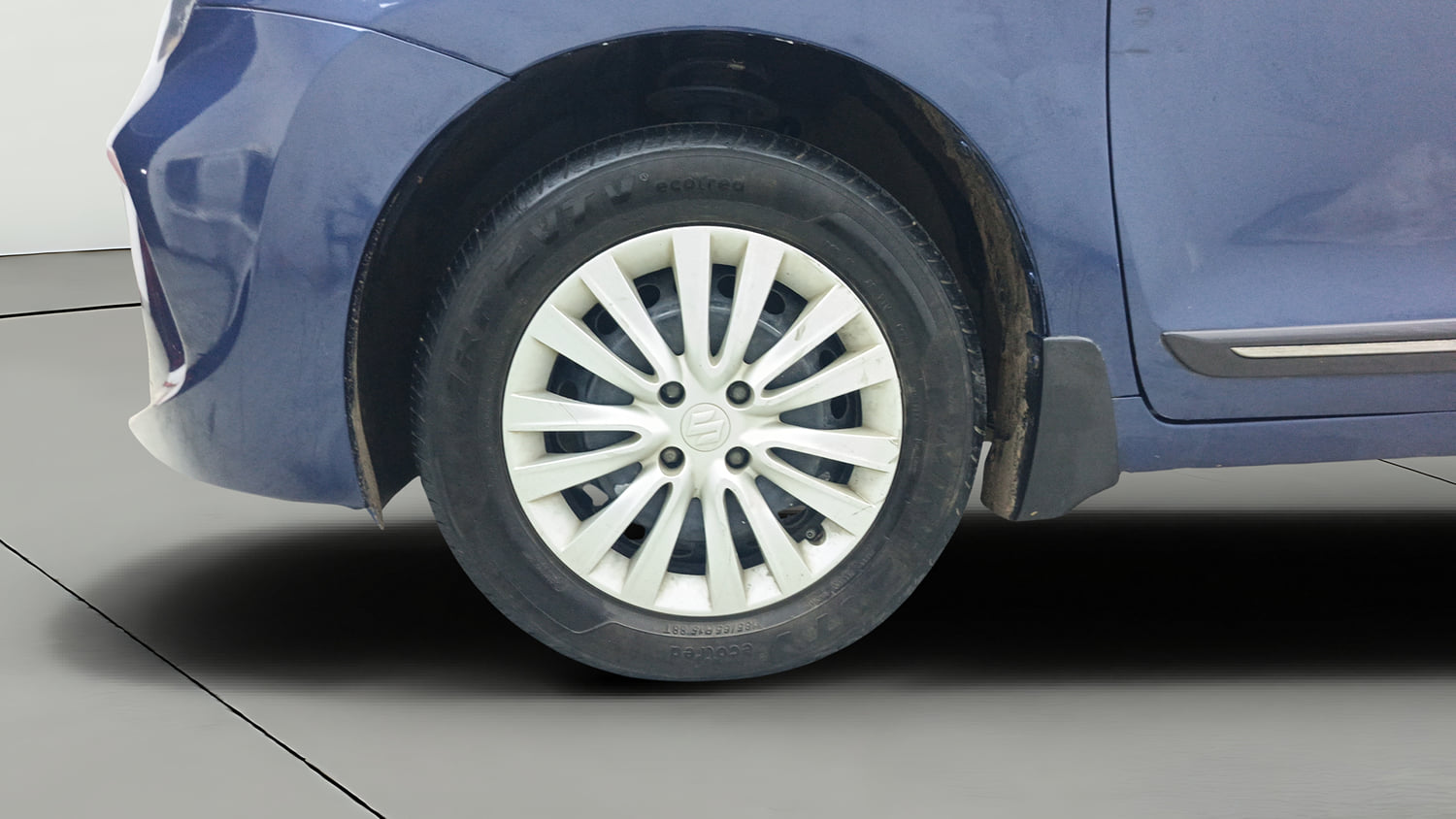 Used 2019 Maruti Suzuki Baleno Delta Petrol Manual tyres LEFT FRONT TYRE RIM VIEW
