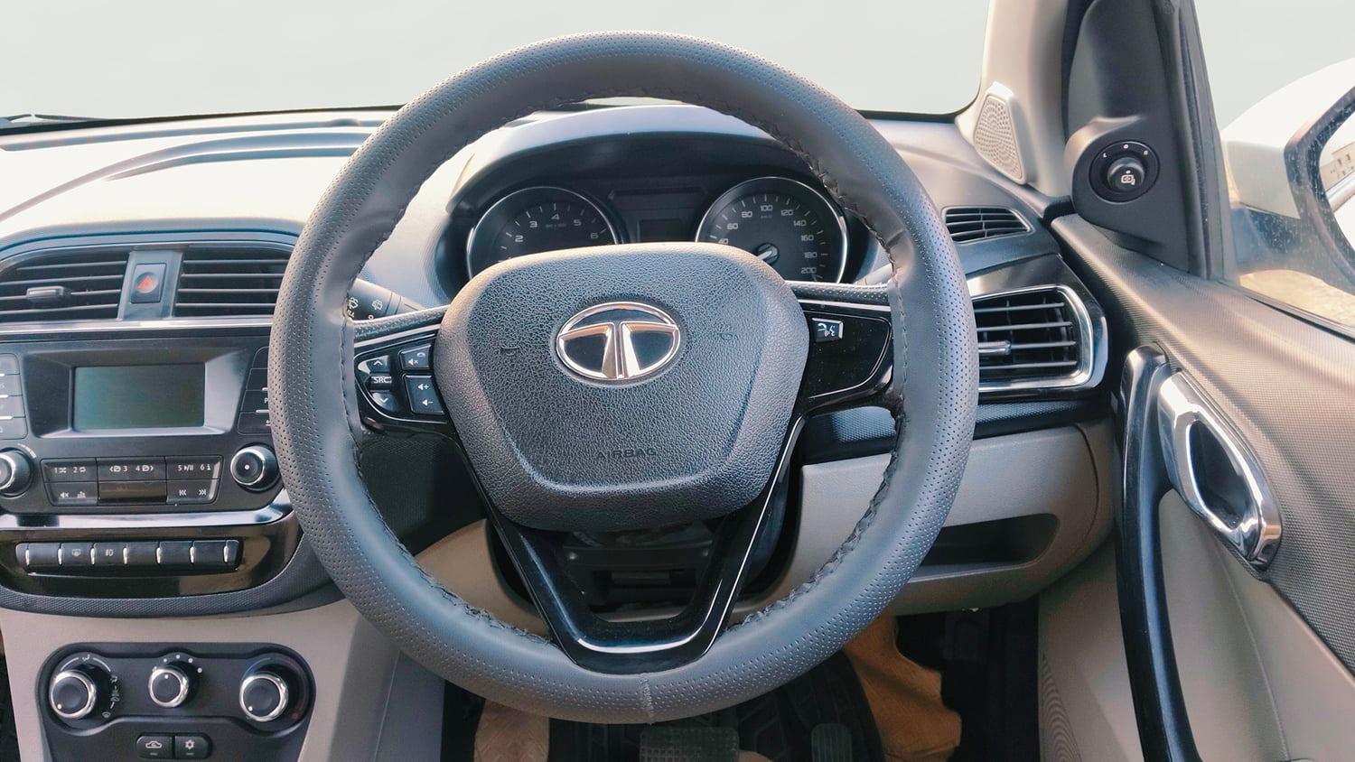 Used 2018 Tata Tiago Revotron XZA Petrol Automatic interior STEERING VIEW