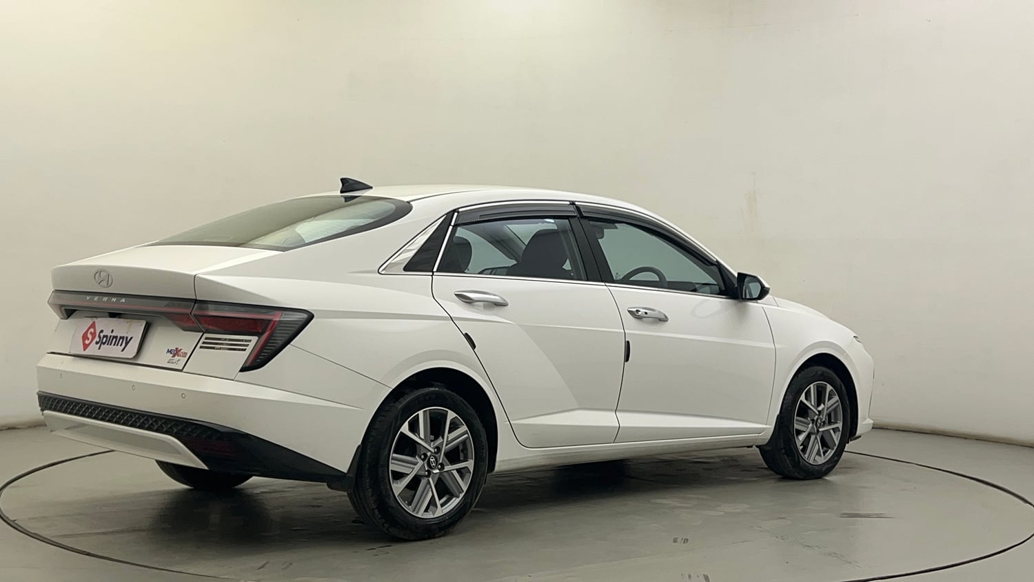 Used 2024 Hyundai Verna SX 1.5 Petrol MT Petrol Manual exterior RIGHT REAR CORNER VIEW