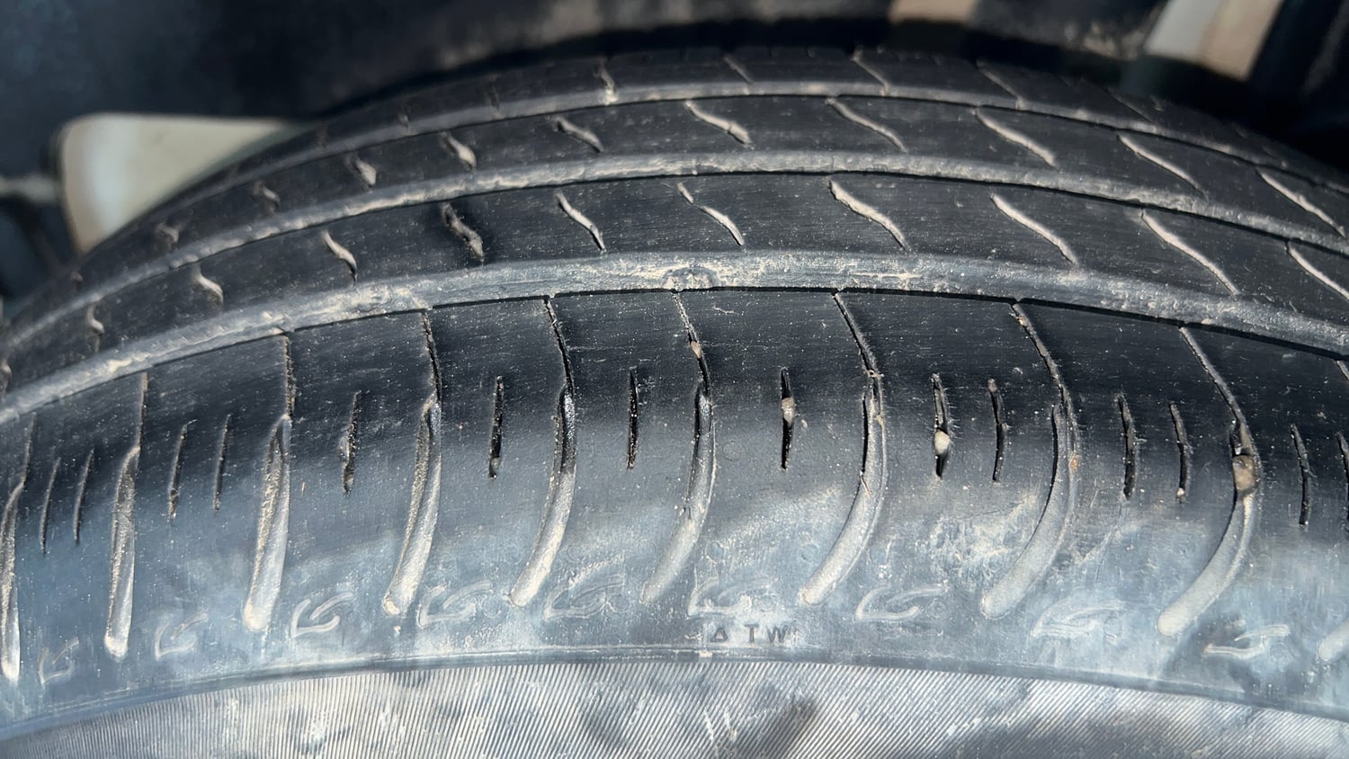Used 2025 Maruti Suzuki Swift VXi CNG Cng Manual tyres LEFT REAR TYRE TREAD VIEW