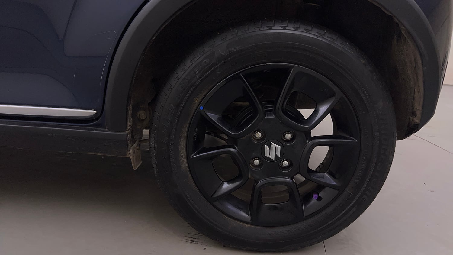 Used 2023 Maruti Suzuki Ignis Zeta 1.2 AMT Petrol Automatic tyres LEFT REAR TYRE RIM VIEW