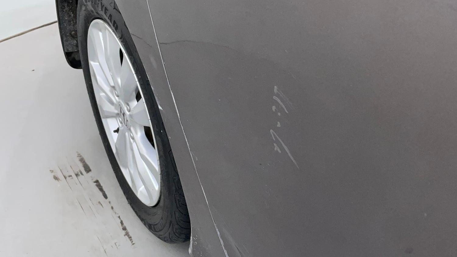Used 2013 Honda City 1.5 V MT Petrol Manual dents MINOR DENT