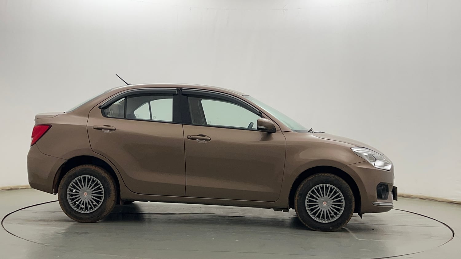Used 2019 Maruti Suzuki Dzire VDi Diesel Manual exterior RIGHT SIDE VIEW