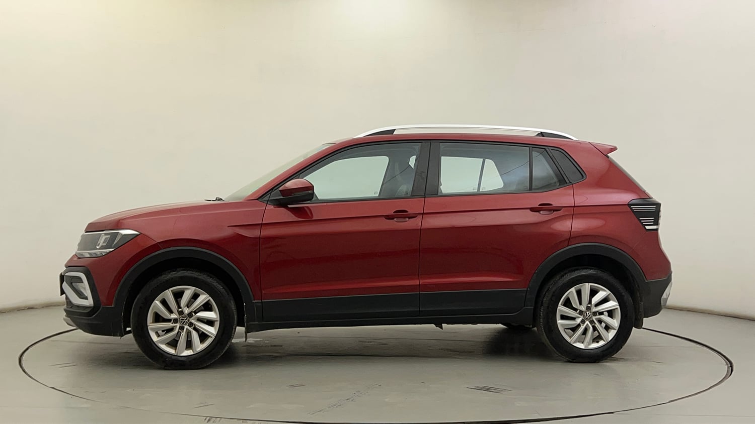 Used 2022 Volkswagen Taigun Highline 1.0 TSI AT Petrol Automatic exterior LEFT SIDE VIEW