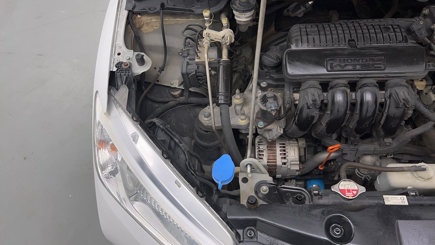 Used 2016 Honda City V Petrol Manual engine ENGINE RIGHT SIDE VIEW