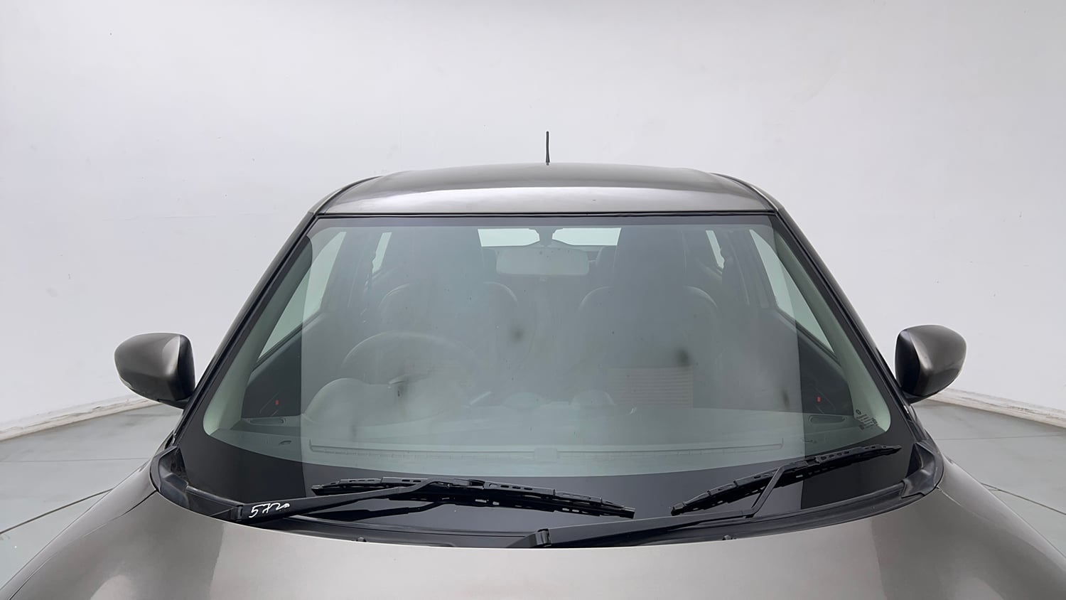 Used 2018 Maruti Suzuki Swift VXi Petrol Manual exterior FRONT WINDSHIELD VIEW