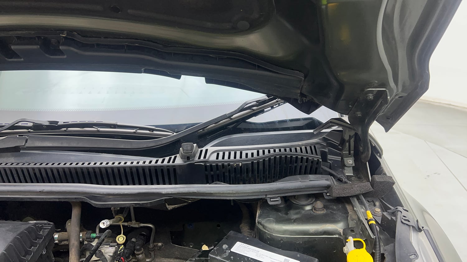 Used 2022 Tata Nexon XMA Plus (S) Petrol Automatic engine ENGINE LEFT SIDE HINGE & APRON VIEW