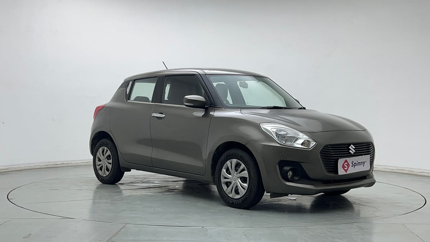 Used 2018 Maruti Suzuki Swift VXi Petrol Manual exterior RIGHT FRONT CORNER VIEW