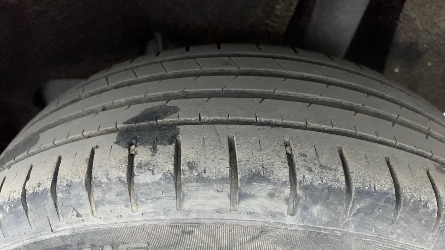 Used 2021 Maruti Suzuki Baleno Zeta Petrol Manual tyres LEFT REAR TYRE TREAD VIEW