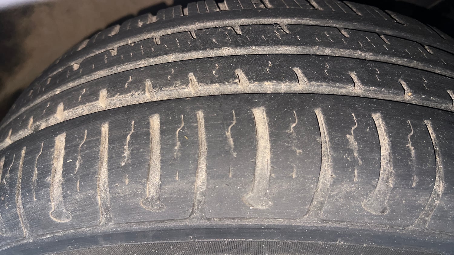 Used 2019 Hyundai Elite i20 Magna Plus 1.2 Petrol Manual tyres RIGHT FRONT TYRE TREAD VIEW