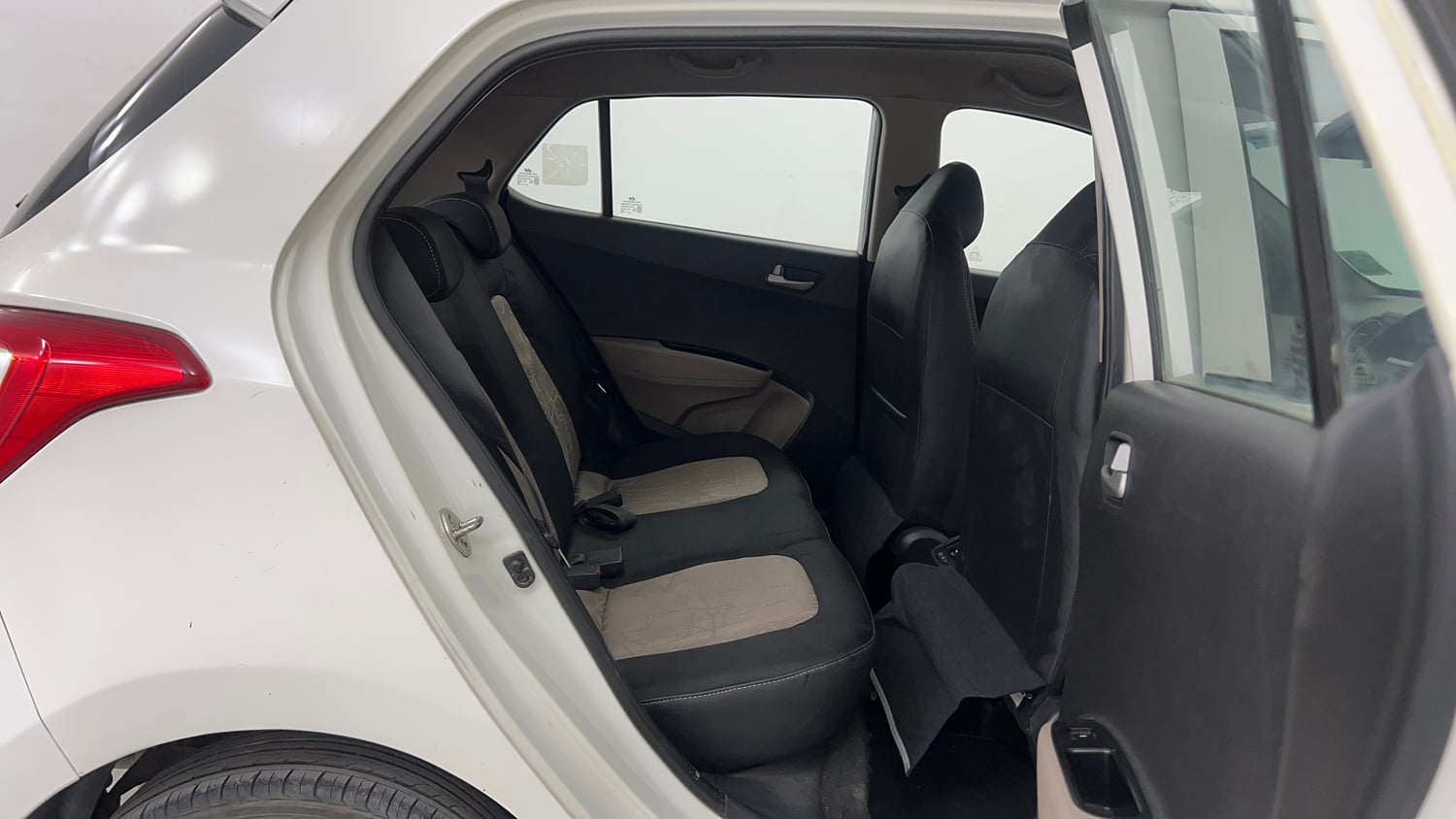 Used 2014 Hyundai Grand i10 Asta 1.2 Kappa VTVT (O) Petrol Manual interior RIGHT SIDE REAR DOOR CABIN VIEW