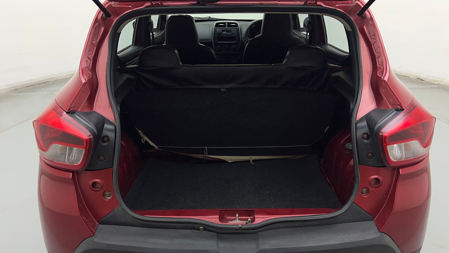 Used 2018 Renault Kwid RXL Petrol Manual interior DICKY INSIDE VIEW